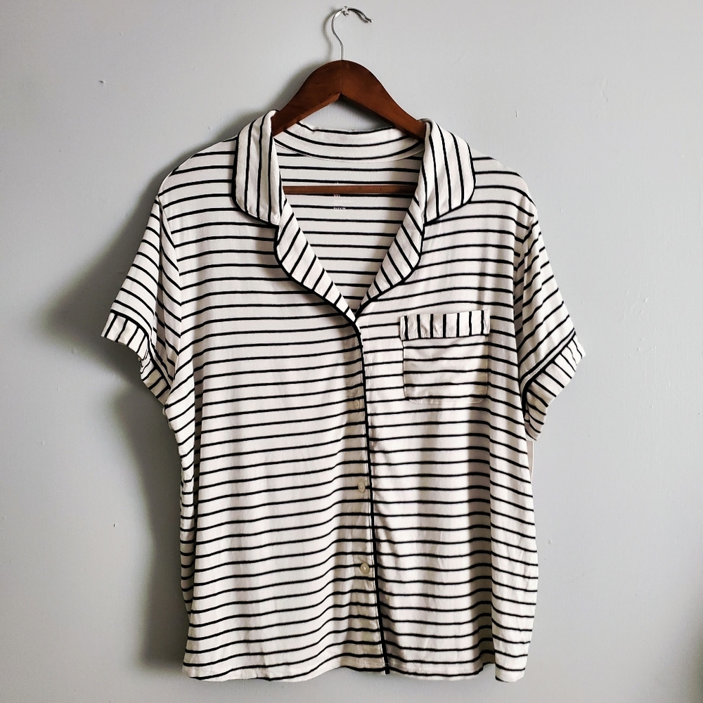 Stars Above | NWT Women's Short Sleeves White Black Striped Pajama Shirt